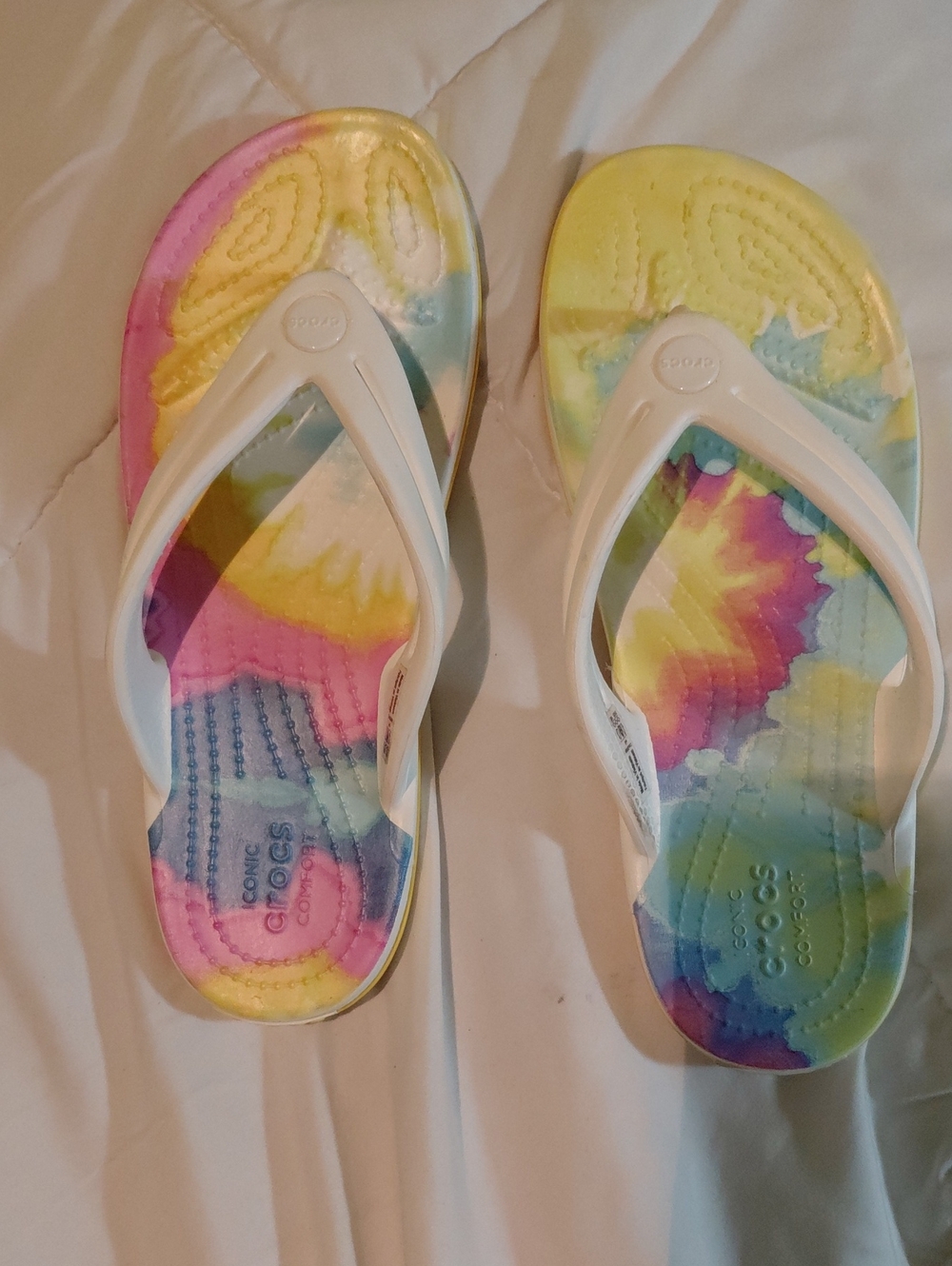CROCS White-Strap Tie-Dye Flip Flops